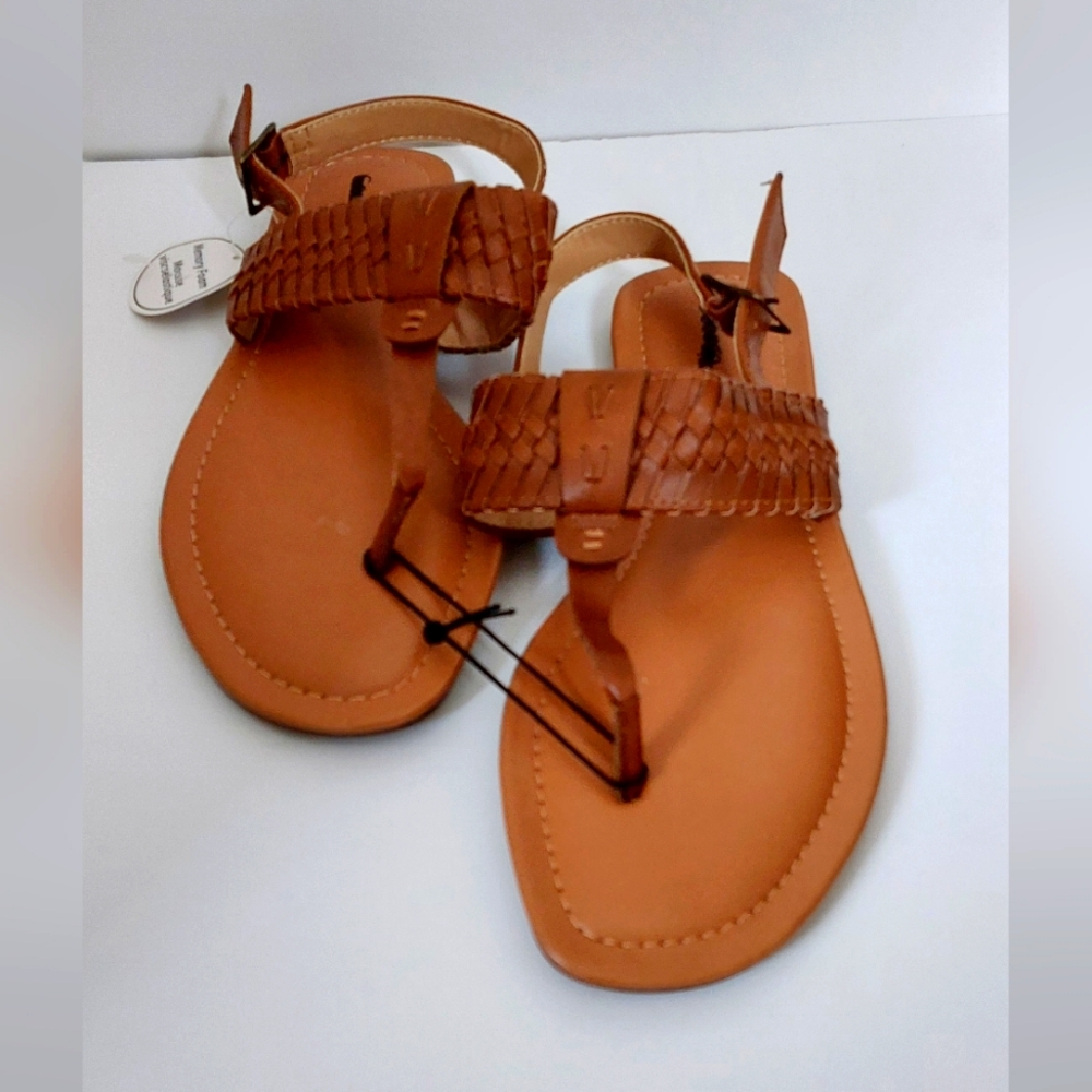 ✌️SALE Brown Leather Sandals With Toe Post, Weaved Design + Buckle
